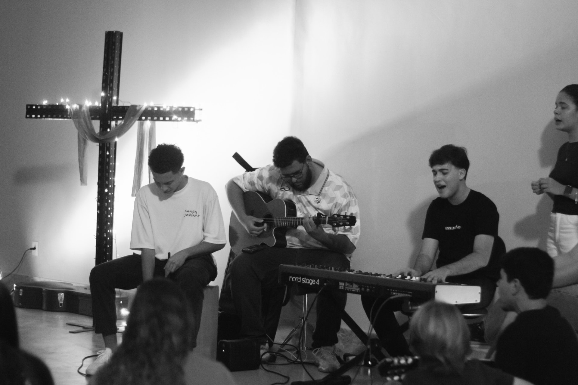 Louvor acústico dos Jovens Essenciais